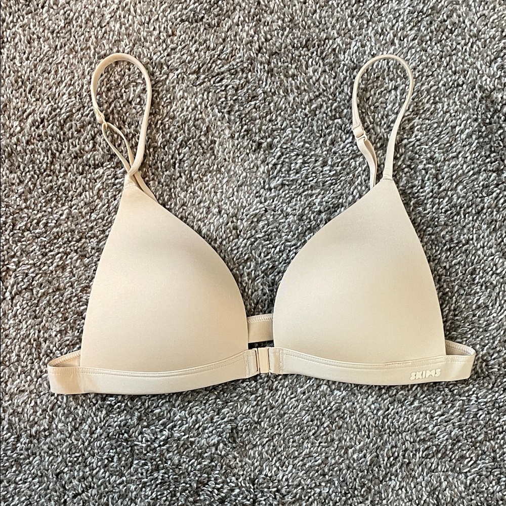 SKIMS Nude Wireless Triangle Bra